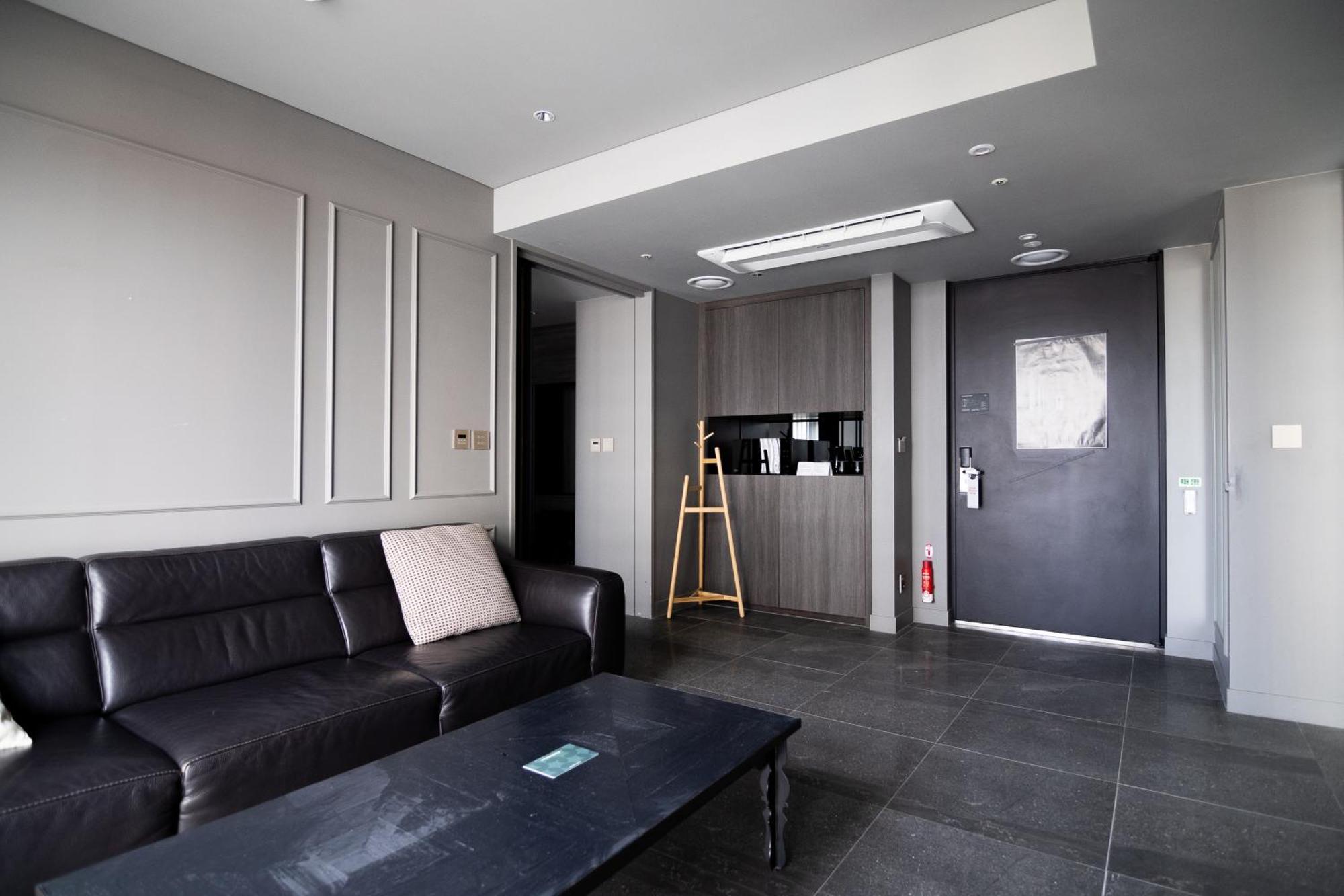 Homes Red Myeongdong Seul